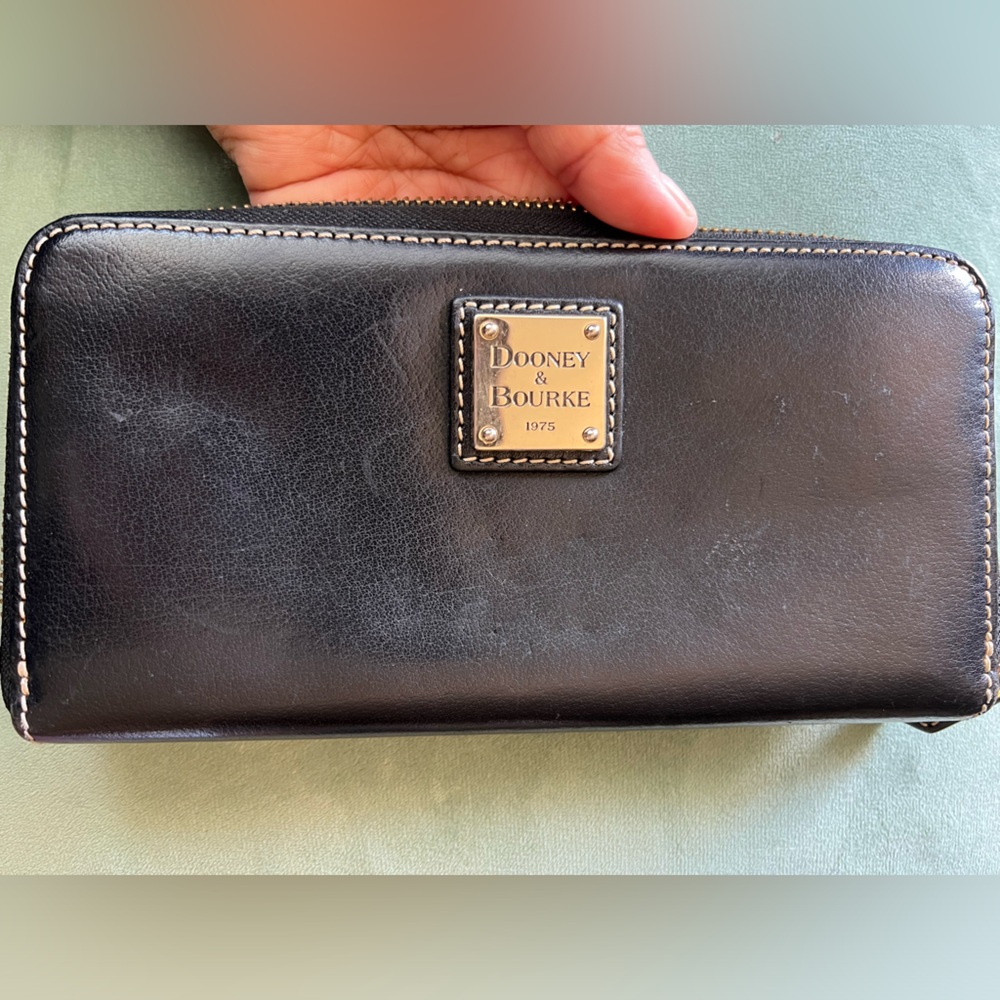 Dooney & Bourke Black Leather Men's Wallet